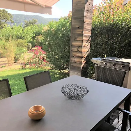 Villa Dans Avec Acces Plage A Pied Et Piscine Commune N14 *